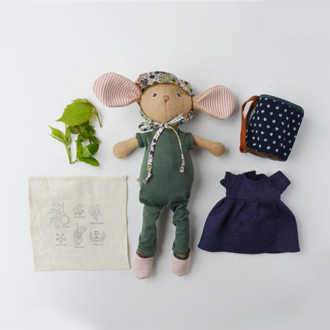 Hazel Village Fruit and Nut Festival Outfit