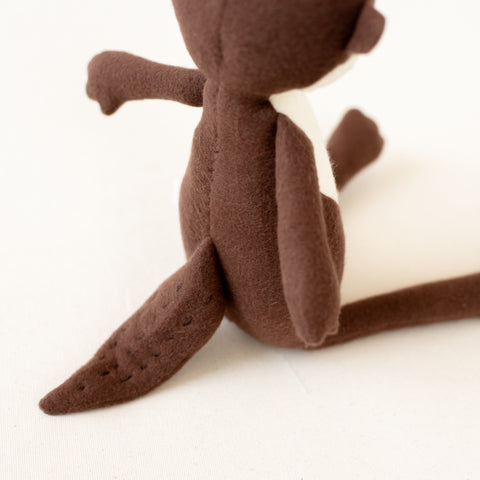 closeup of clara otter's tail